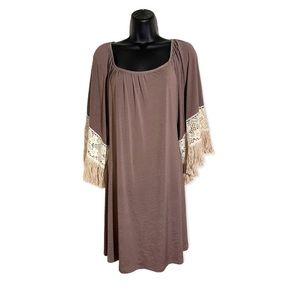 2B Together boho style dress with fringe sleeves size Small NWT